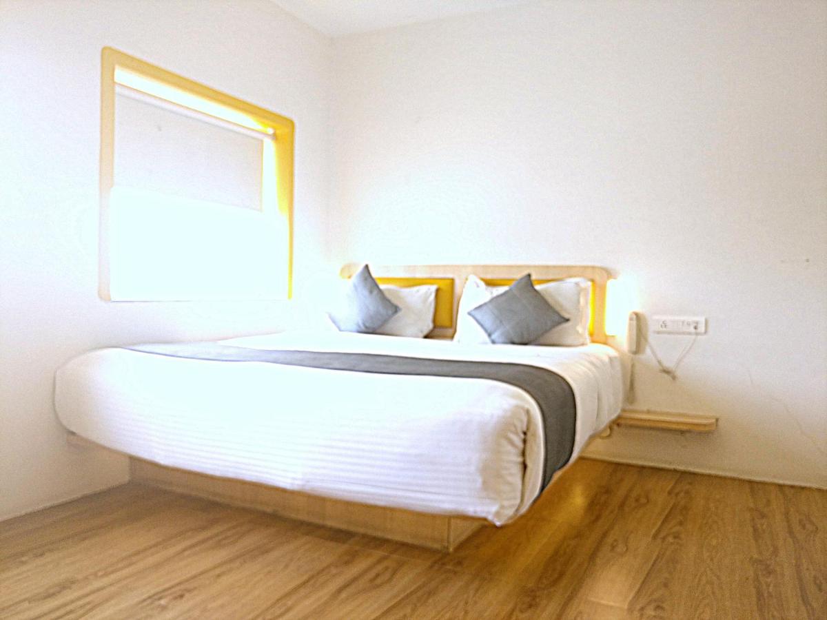 Stay Inn Bhopal Exteriör bild